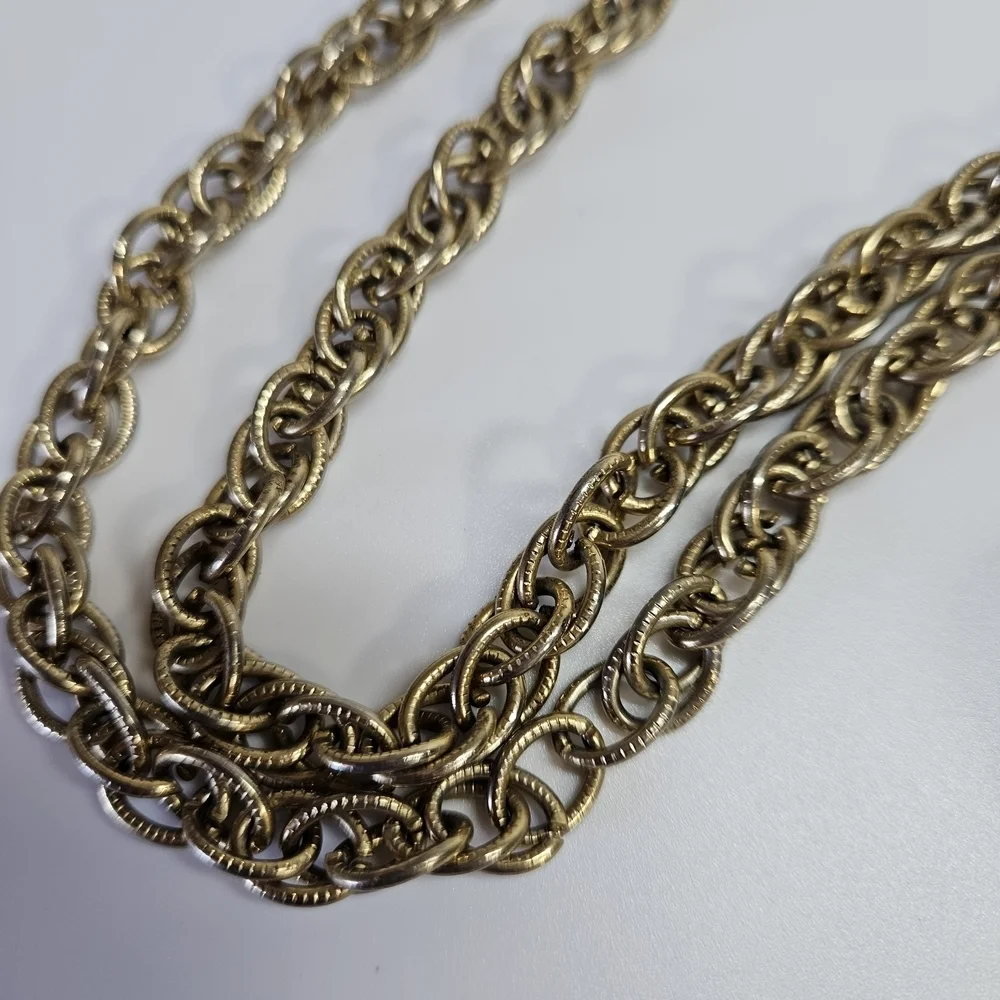 VINTAGE Gold Tone Metal Chain Ball Tassel Detail Adjustable Belt or Necklace 40